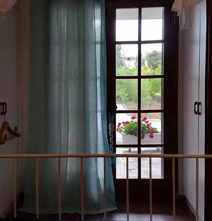 Vourleza Vacation House Near Airport Holiday home